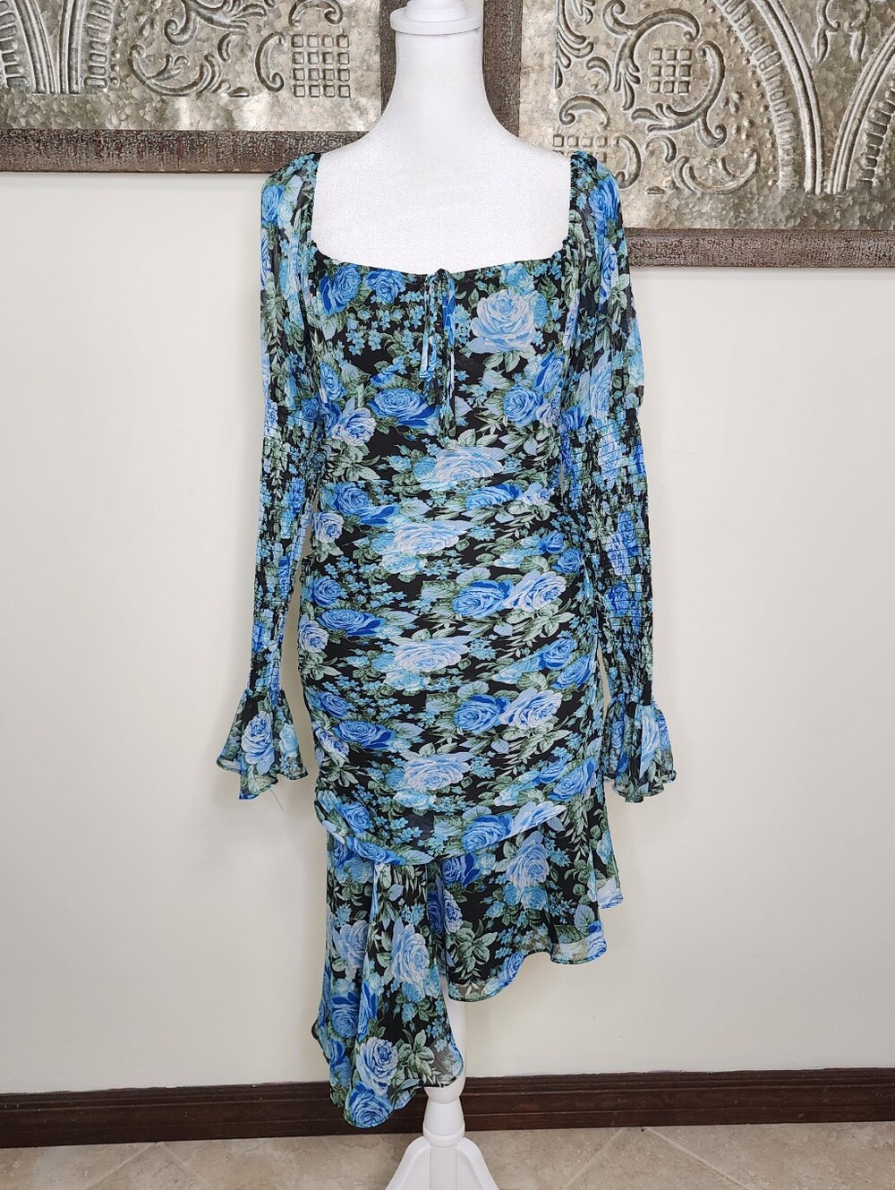NWT WAYF Floral Blue Roses Asymmetrical Ruched Midi Dress Small Garden Party